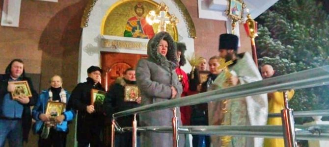 Новогоднее богослужение совершили в храме Благоверного князя Александра Невского г. Надым